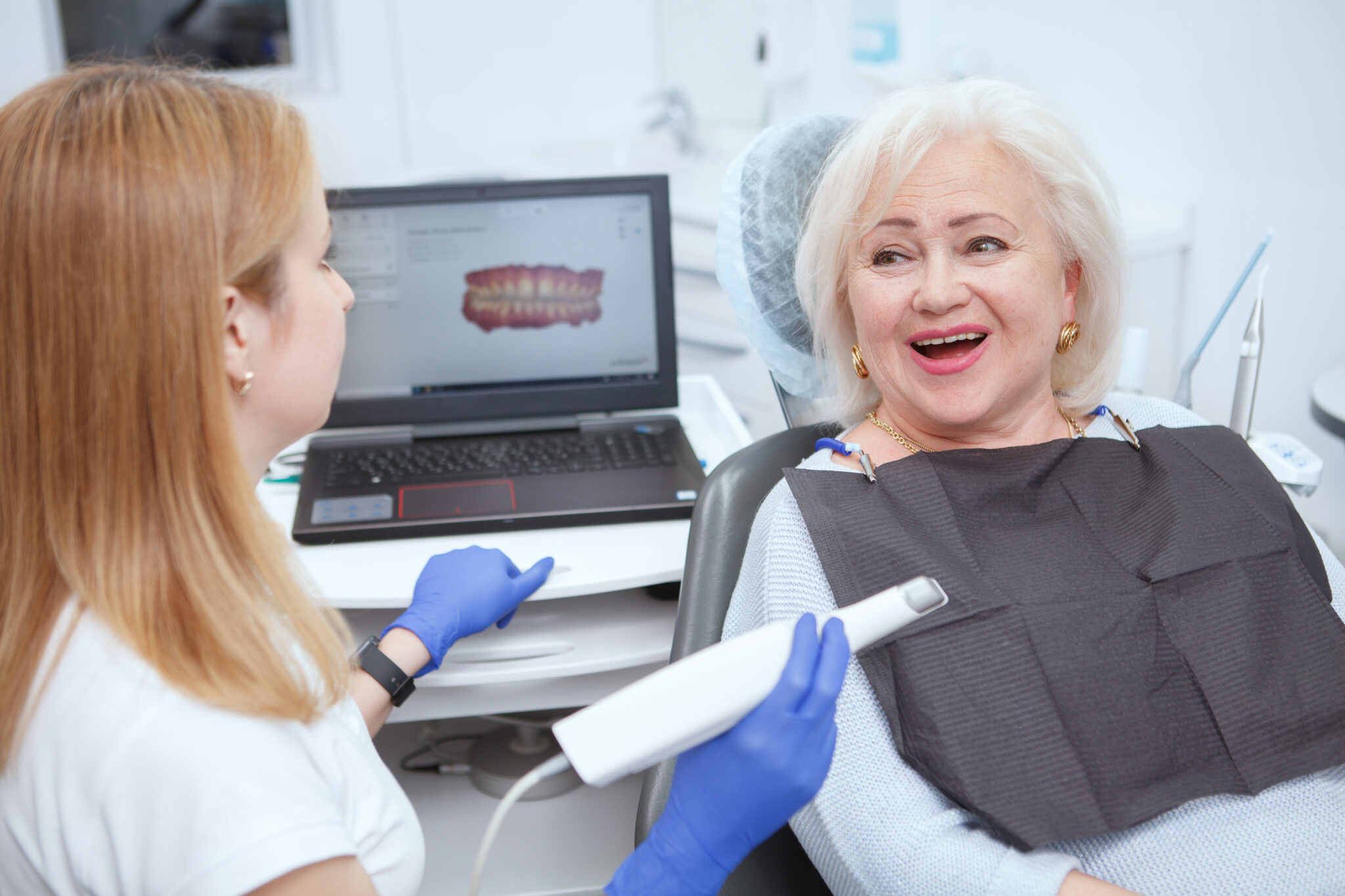 Why Choose Removable Dentures for Tooth Replacement